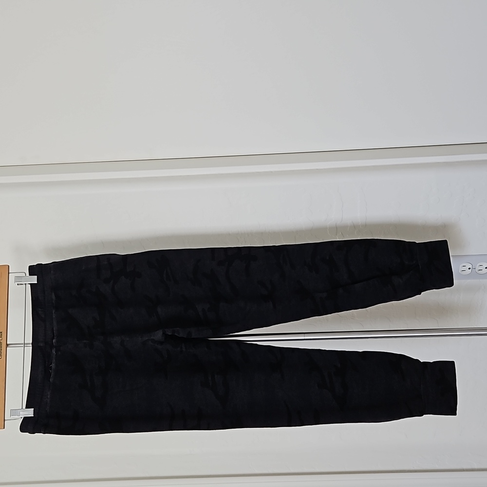 Sweatpants - Picture 2 of 4